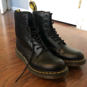 Dr.Martin combat boots